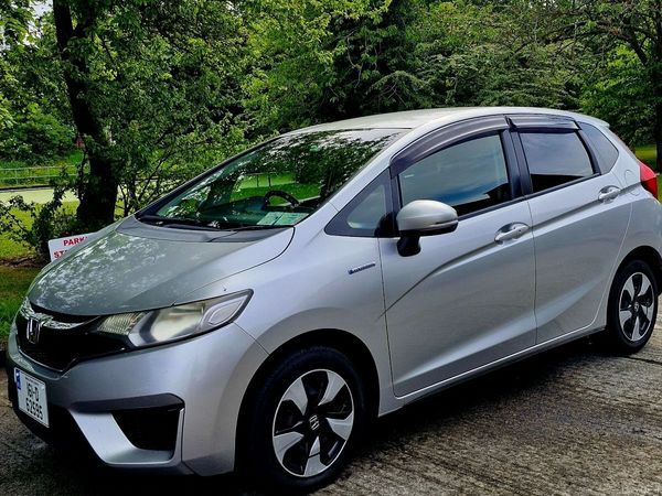 Honda Fit Hatchback, Petrol Hybrid, 2016, Silver
