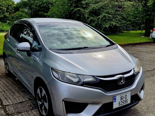 Honda Fit Hatchback, Petrol Hybrid, 2016, Silver