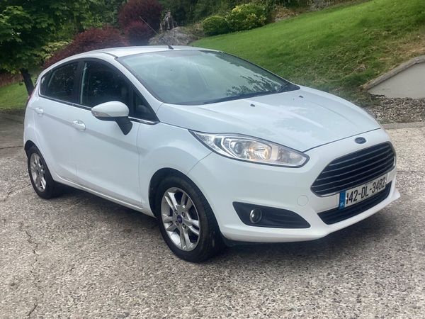 Ford Fiesta Hatchback, Petrol, 2013, White