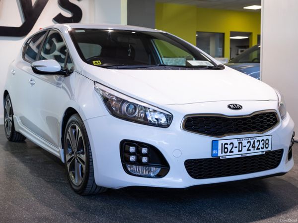 Kia Ceed Hatchback, Petrol, 2016, White