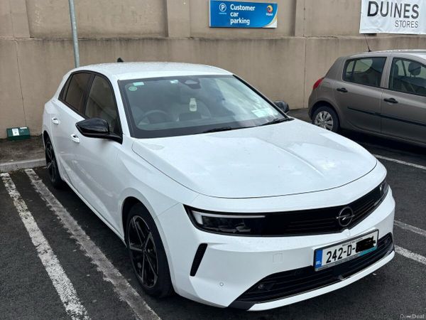 Opel Astra Hatchback, Petrol, 2024, White