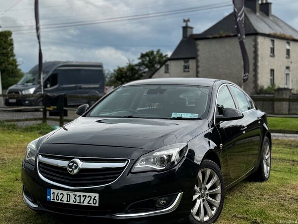 Vauxhall Insignia Hatchback, Diesel, 2016, Black