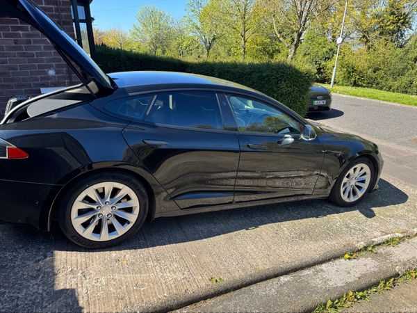 Tesla Model S Hatchback, Electric, 2017, Black