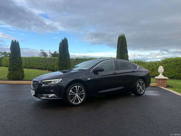 Opel Insignia Hatchback, Diesel, 2020, Blue