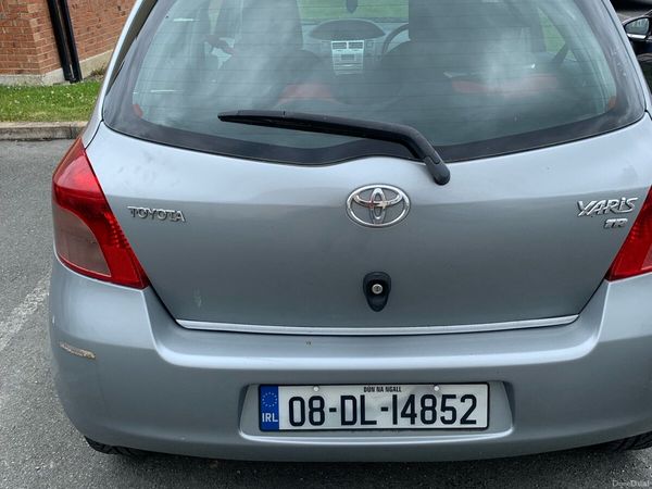 Toyota Yaris Hatchback, Petrol, 2008, Silver