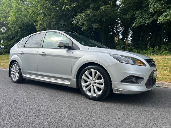 Ford Focus Hatchback, Diesel, 2010, Silver