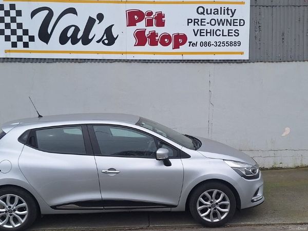 Renault Clio Hatchback, Petrol, 2017, Grey
