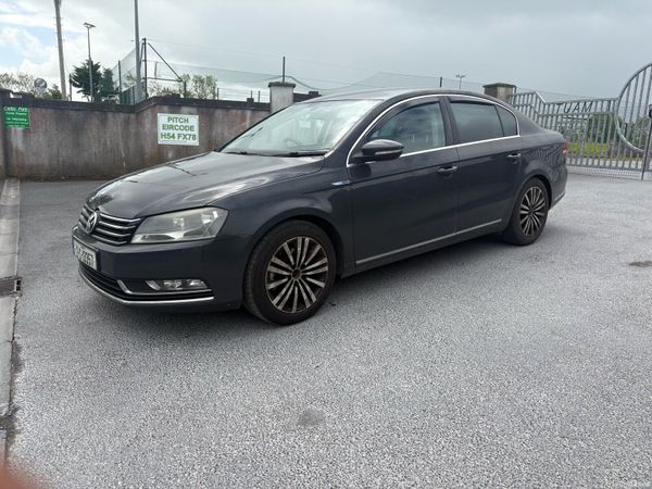 Volkswagen Passat Saloon, Diesel, 2012, Grey
