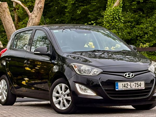 Hyundai i20 Hatchback, Petrol, 2014, Black