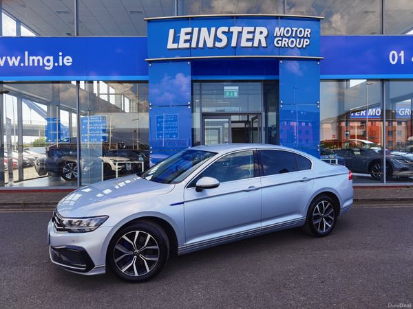 Volkswagen Passat Saloon, Petrol Plug-in Hybrid, 2022, Silver
