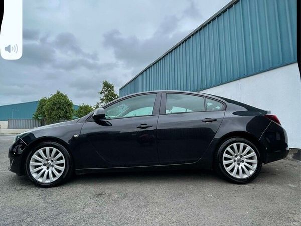 Opel Insignia Hatchback, Diesel, 2015, Black
