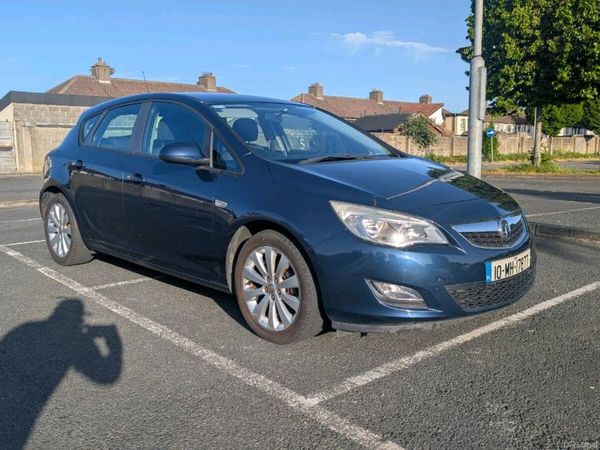 Vauxhall Astra Hatchback, Petrol, 2010, Blue