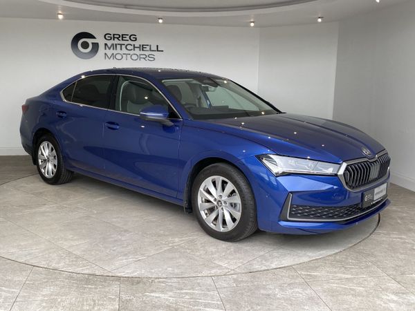 Skoda Superb Hatchback, Diesel, 2025, Blue