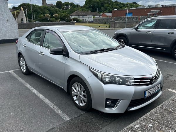 Toyota Corolla Saloon, Diesel, 2013, Silver
