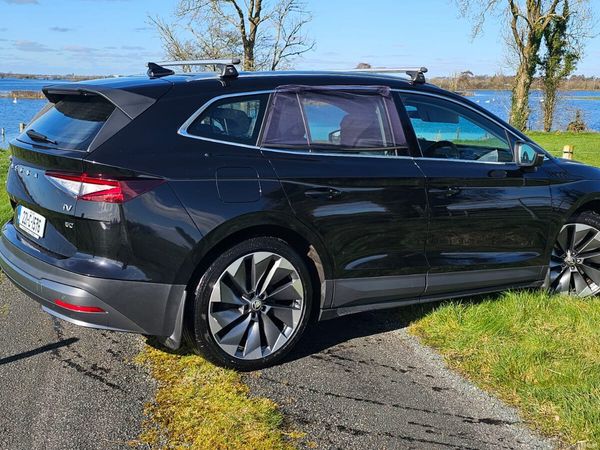 Skoda Enyaq Estate/Jeep, Electric, 2022, Black