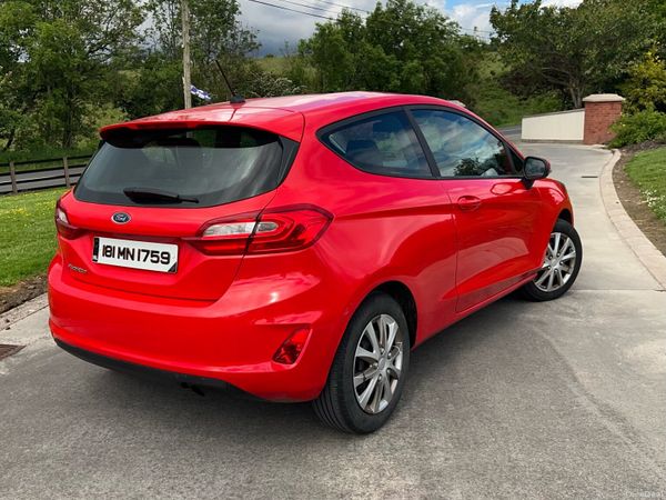 Ford Fiesta Hatchback, Diesel, 2018, Red