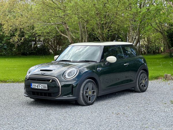 Mini Cooper Hatchback, Electric, 2023, Green