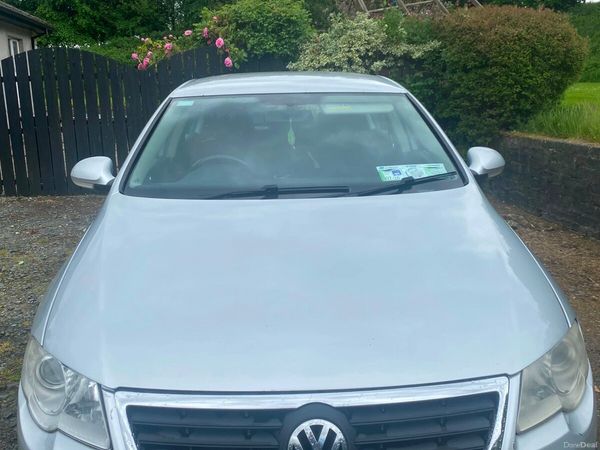 Volkswagen Passat Saloon, Petrol, 2006, Silver