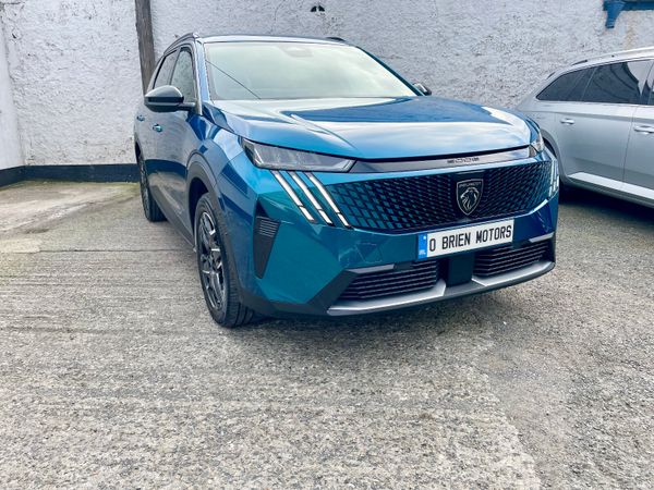 Peugeot 5008 MPV, Petrol Hybrid, 2025, Blue