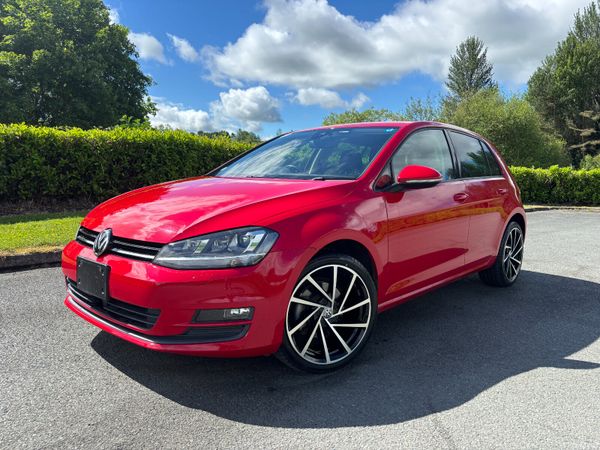 Volkswagen Golf Hatchback, Petrol, 2017, Red