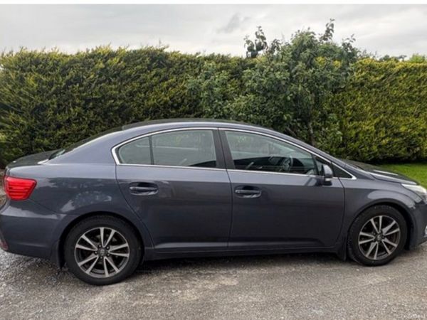 Toyota Avensis Saloon, Diesel, 2012, Blue