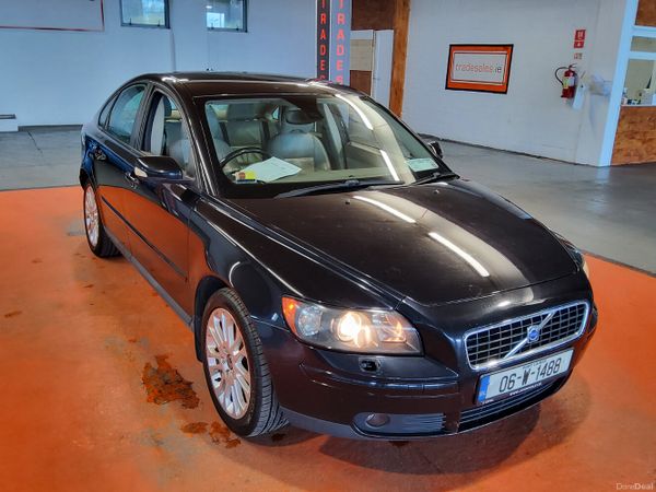 Volvo S40 Saloon, Petrol, 2006, Black