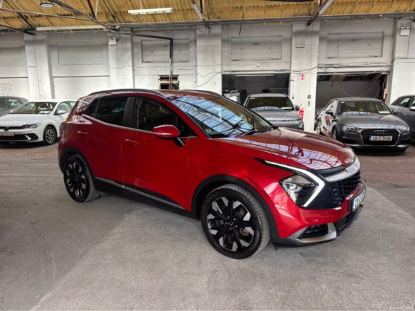 Kia Sportage MPV, Petrol Plug-in Hybrid, 2023, Red