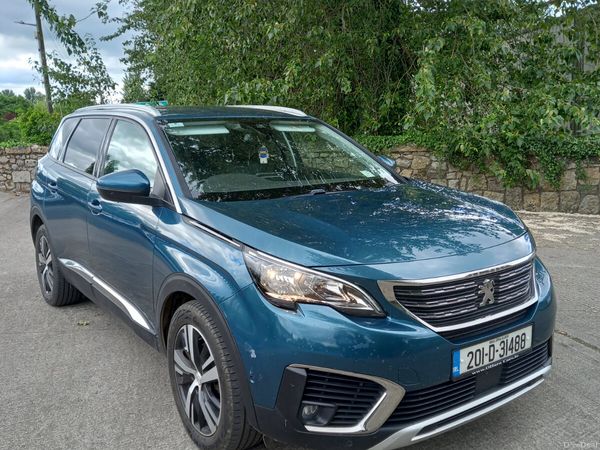 Peugeot 5008 MPV, Diesel, 2020, Green
