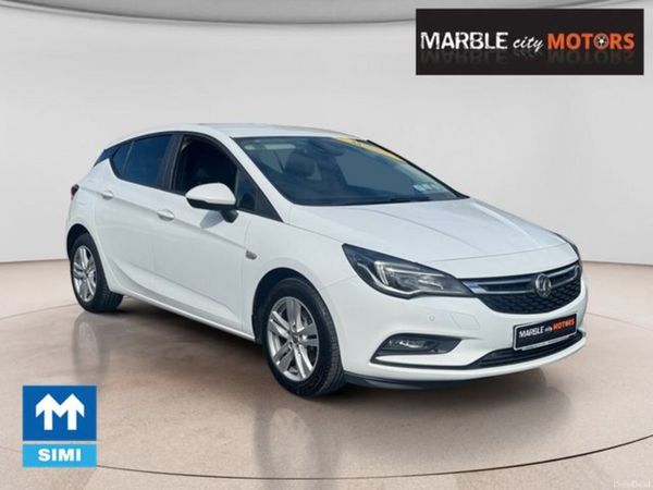 Vauxhall Astra Hatchback, Diesel, 2018, White