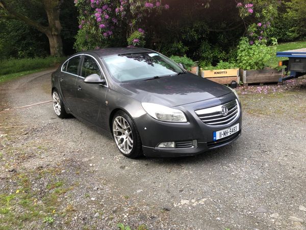 Vauxhall Insignia Hatchback, Diesel, 2011, Grey