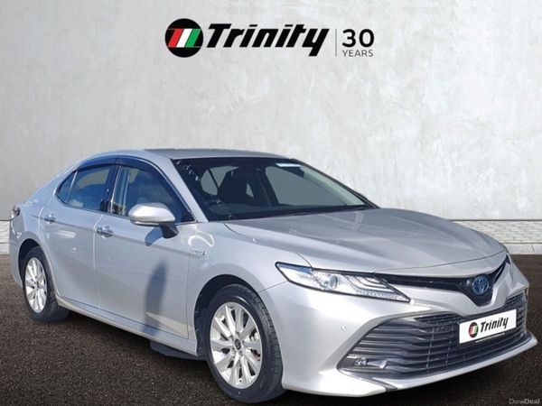Toyota Camry Saloon, Petrol Hybrid, 2020, Silver