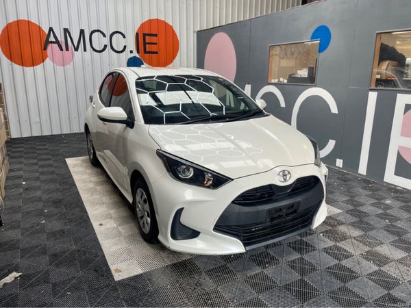 Toyota Yaris Hatchback, Petrol, 2021, White