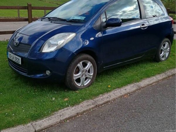 Toyota Yaris Hatchback, Petrol, 2010, Blue