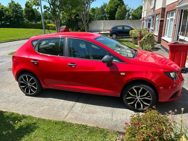 SEAT Ibiza Hatchback, Petrol, 2012, Red