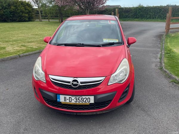 Opel Corsa Hatchback, Petrol, 2011, Red