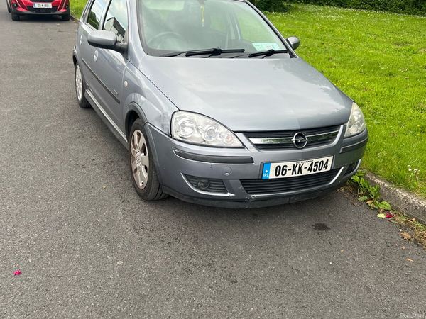Opel Corsa Hatchback, Petrol, 2006, Silver
