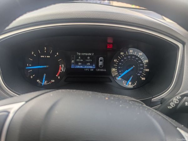 Ford Mondeo Hatchback, Diesel, 2017, Grey