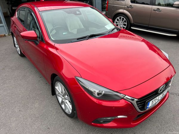 Mazda Mazda3 Hatchback, Diesel, 2017, Red