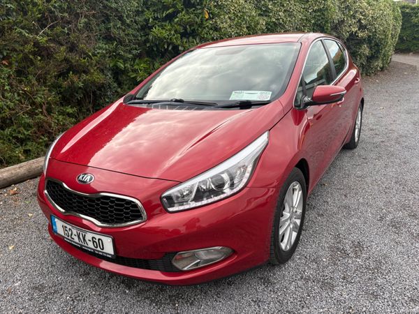 Kia Ceed Hatchback, Diesel, 2015, Red