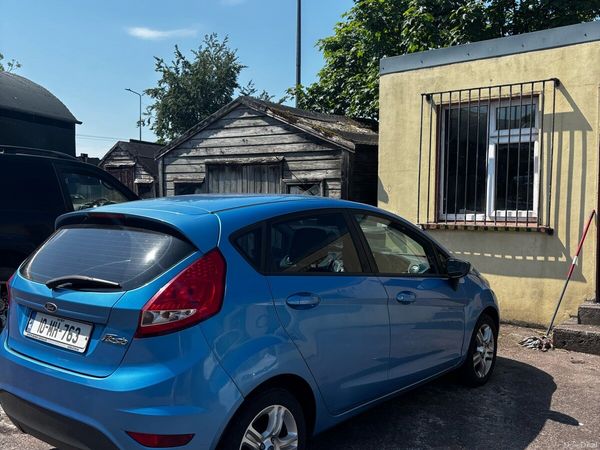 Ford Fiesta Hatchback, Petrol, 2010, Blue