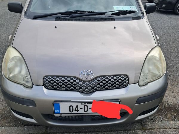 Toyota Yaris Hatchback, Petrol, 2004, Grey