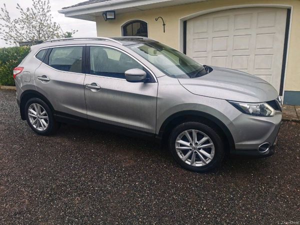 Nissan Qashqai Hatchback, Diesel, 2016, Silver