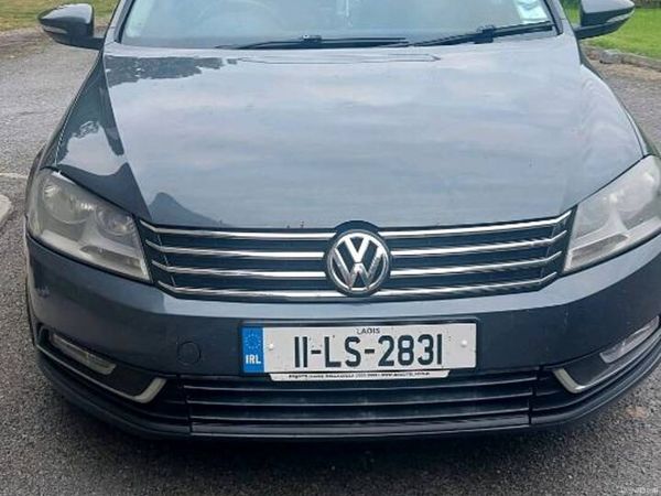 Volkswagen Passat Saloon, Diesel, 2011, Grey