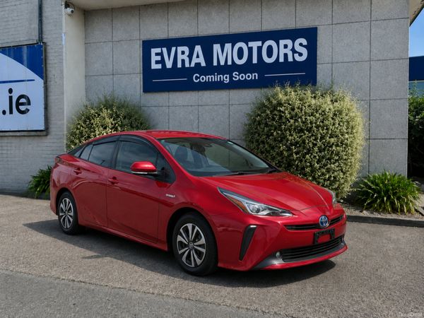 Toyota Prius Saloon, Petrol Hybrid, 2019, Red