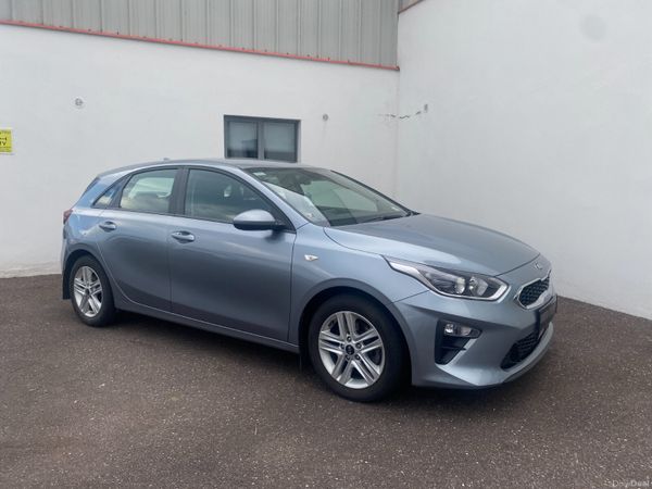 Kia Ceed Hatchback, Petrol, 2018, Grey