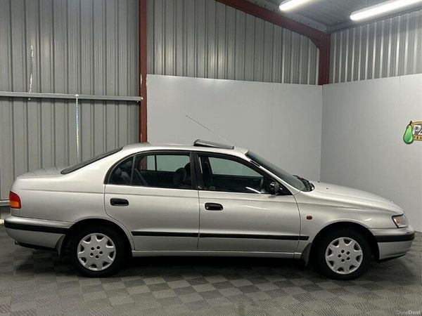 Toyota Carina Saloon, Petrol, 1996, Grey