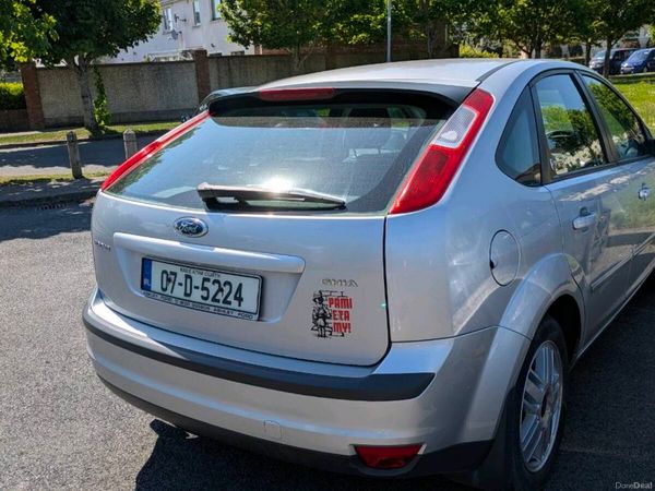Ford Focus Hatchback, Petrol, 2007, Silver