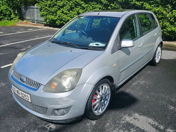 Ford Fiesta Hatchback, Petrol, 2007, Silver