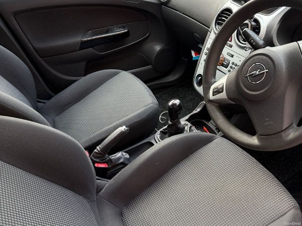 Opel Corsa Hatchback, Diesel, 2013, Silver