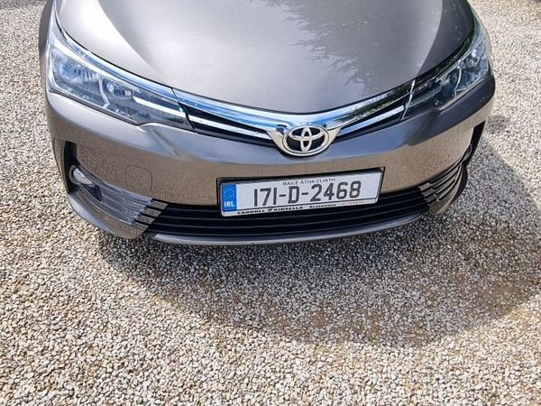 Toyota Corolla Saloon, Diesel, 2017, Grey